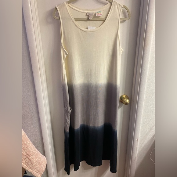 LOGO by Lori Goldstein Dresses & Skirts - Logo, Lori Goldstein brand new Dress 💙🖤🤍